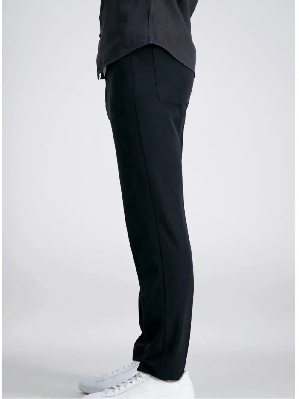 Haggar Men's active series, tech pants Black Lightweight Dress Pants 30x32